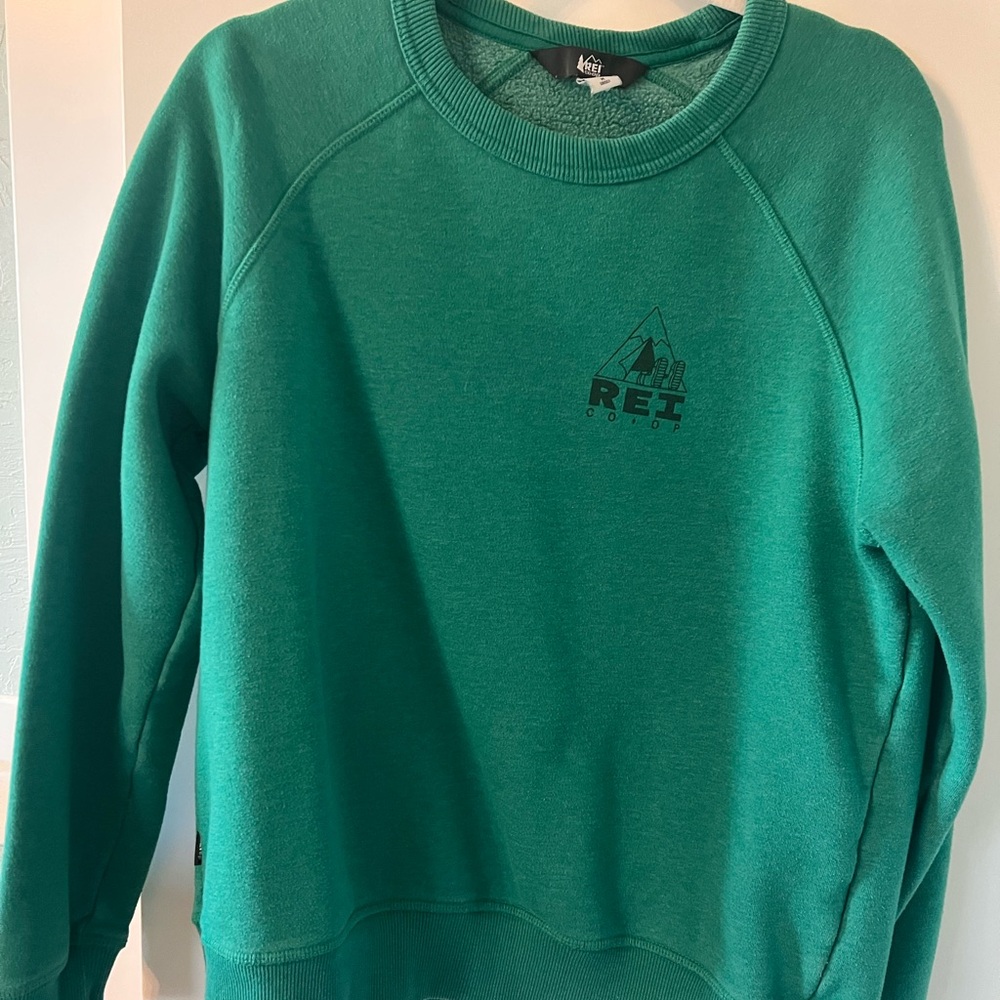 REI Green Crewneck Sweatshirt with Raglan Sleeves
